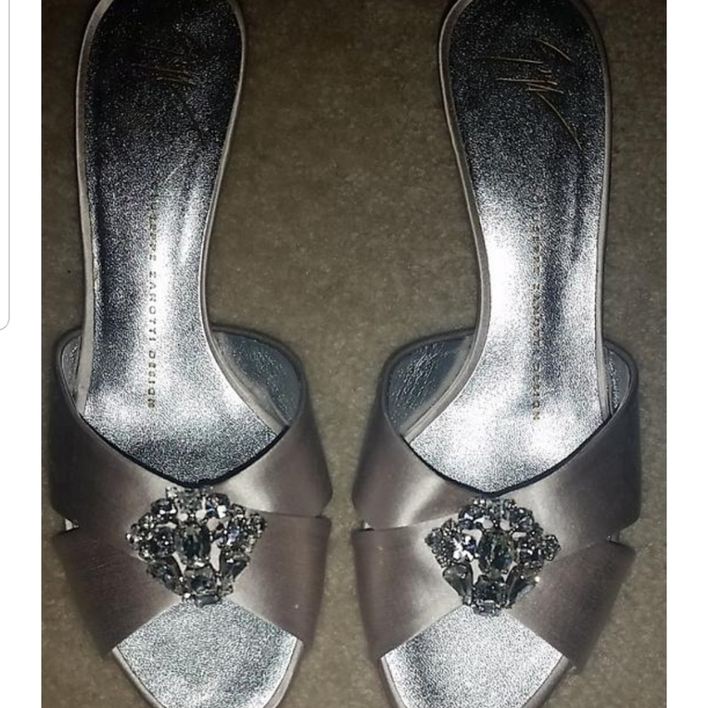 Giuseppe Zanotti Blush sandals - NEW***